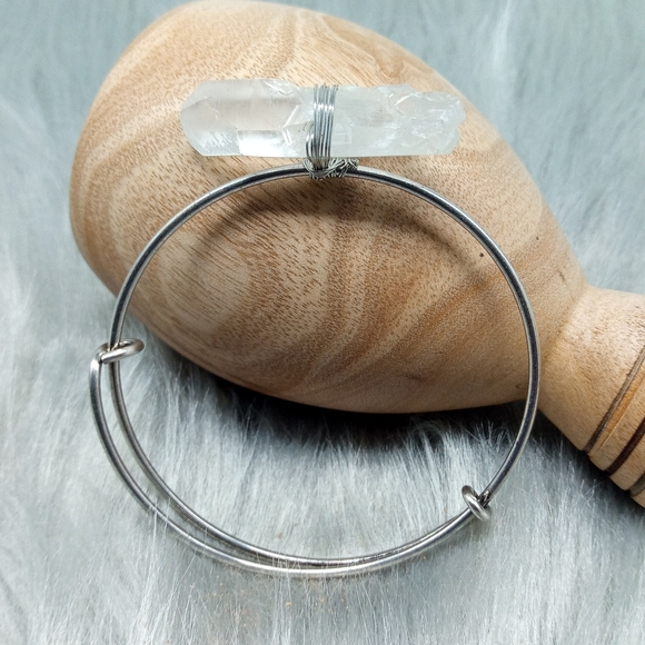 NEW Clear Quartz Point Wire Wrapped Bracelet - Picture 2 of 7